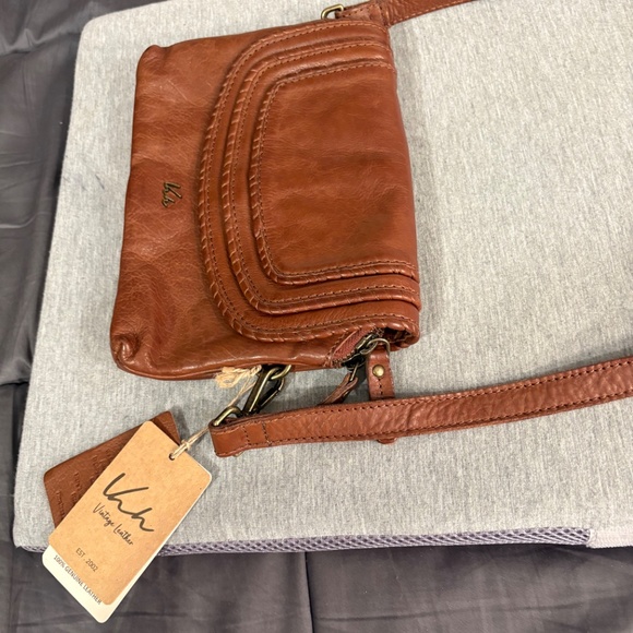 Vintage leather Bag - Picture 2 of 11